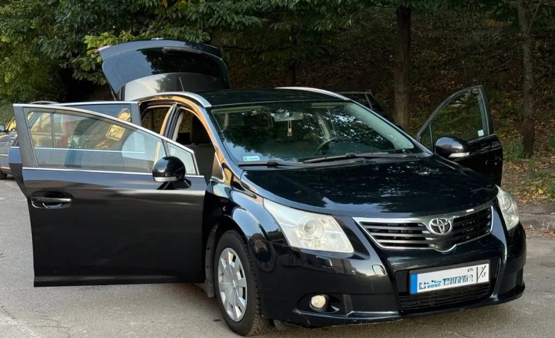 Toyota Avensis 2.0 TDI — фото 2