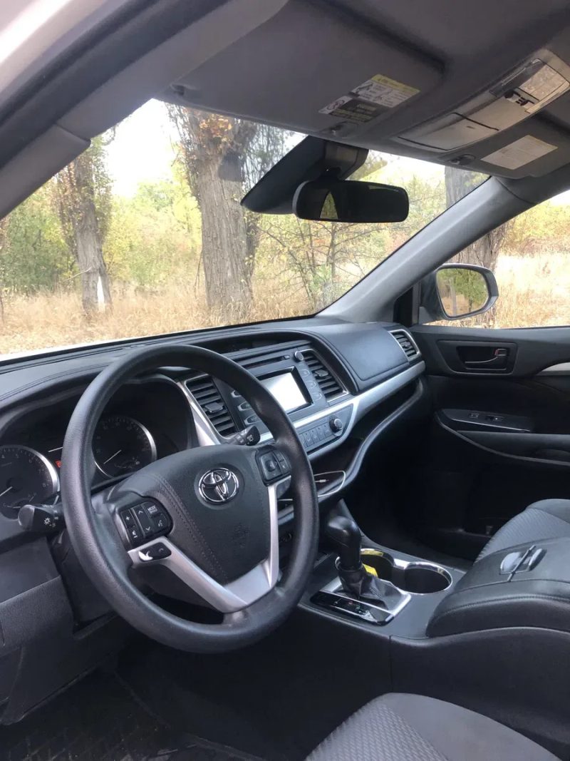 Toyota Highlander — фото 2