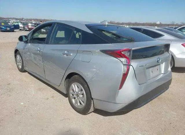 Toyota Prius Two 2017 • Гібрид 1.8 • Автомат • Економний хетчбек — фото 3