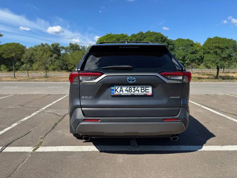 Toyota RAV4 2020 Гібрид — фото 4