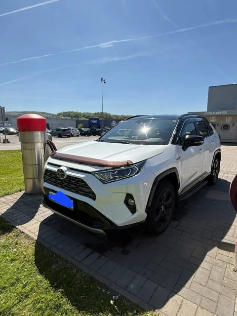 Toyota RAV4 Style 2019 Hybrid 2.5 AT (2wd)-- Оффициал,Идеальное состояние