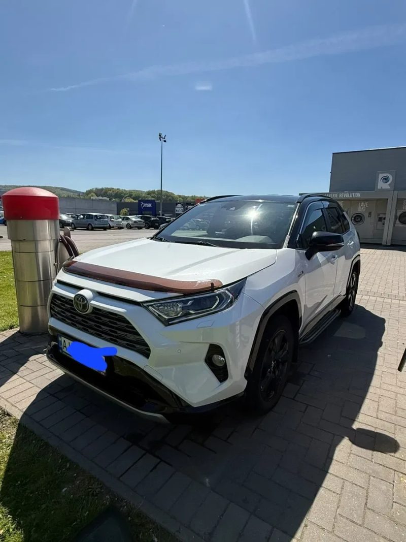 Toyota RAV4 Style 2019 Hybrid 2.5 AT (2wd)-- Оффициал,Идеальное состояние — фото 4