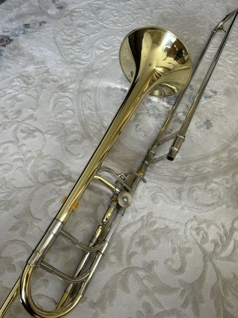 Тромбон  Roy Benson TT-242F
