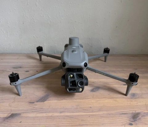 Тушка дрон Dji mavic 4 t наліт 6 год.