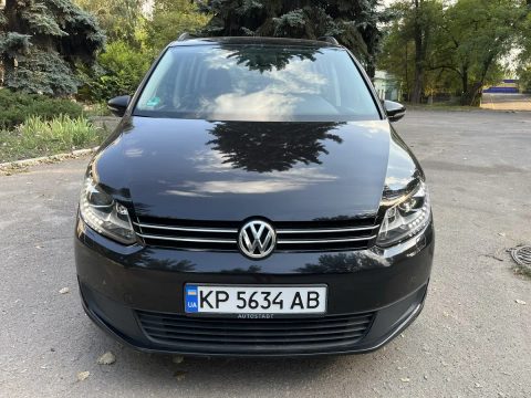 У продажі Volkswagen Turan 2014 року