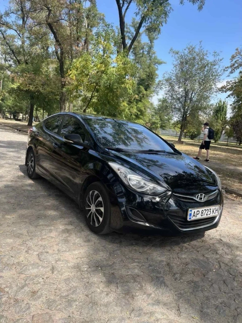 В продаже Hyundai Elantra 2013