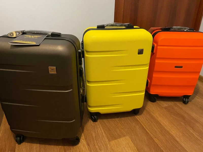 Валіза дорожній Чемодан Сумка на 4 колесах Різні моделі — фото 2