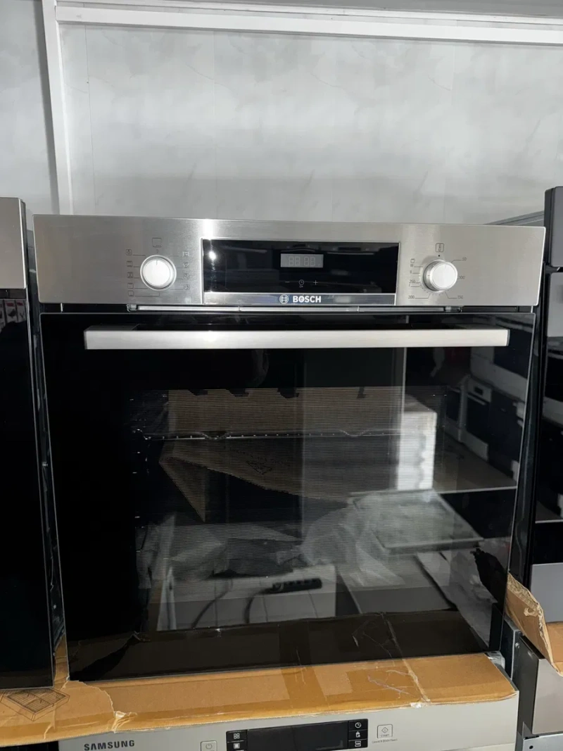 Вбудована духовка Bosch HBA534BS3F — фото 3