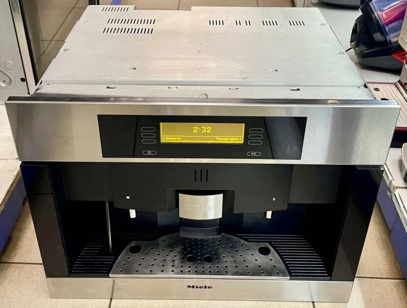 Вбудована кавомашина Miele CVA 4080 — фото 3