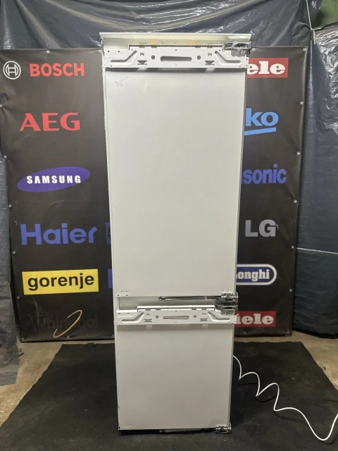 Вбудований холодильник Miele / A++/ No Frost / 262 л / PerfectFresh / 177 см / SoftClose