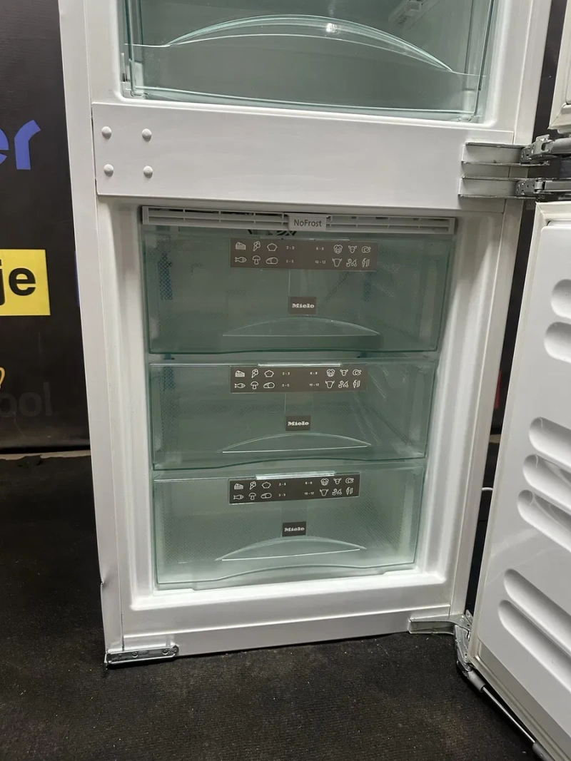 Вбудований холодильник Miele / A++/ No Frost / 262 л /  PerfectFresh /  177 см / SoftClose — фото 4