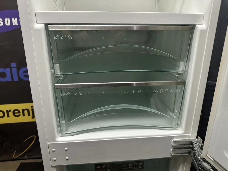Вбудований холодильник Miele / A++/ No Frost / 262 л /  PerfectFresh /  177 см / SoftClose — фото 8