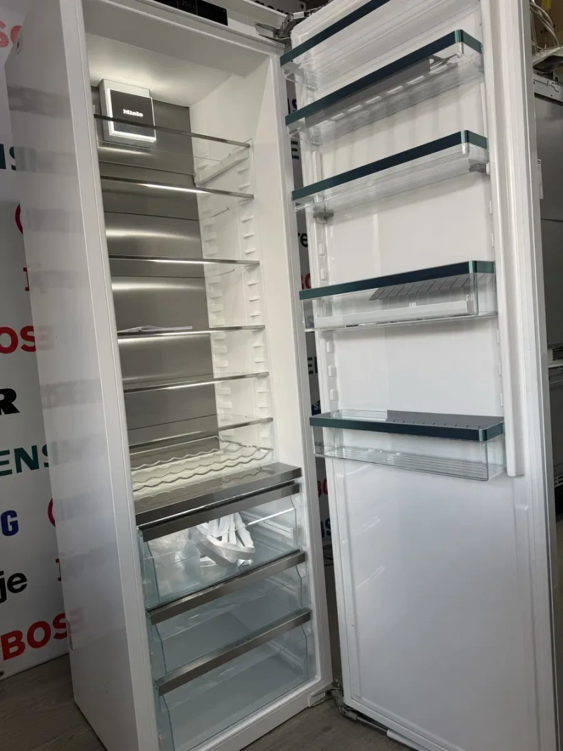 Вбудований холодильник Miele K7777c PerfectFresh Activ під забудову холодильна камера — фото 2