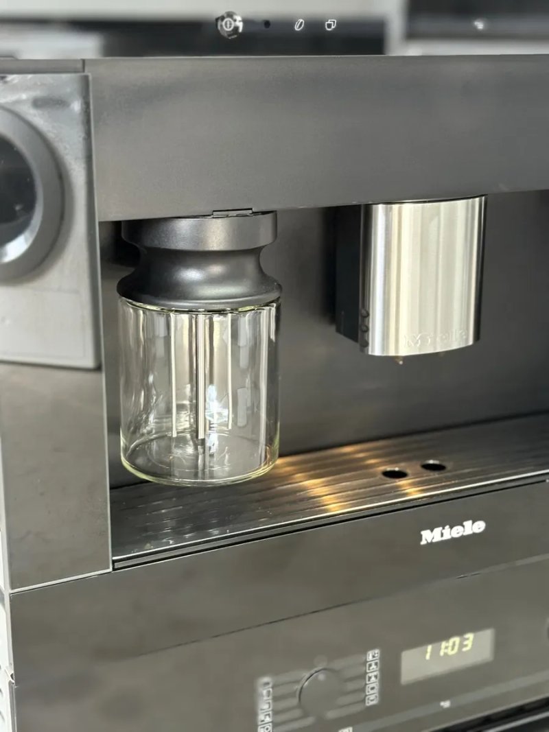 Вбудований комплект Miele H6100BP + CVA6401, духовка + кавомашина, преміум клас — фото 7