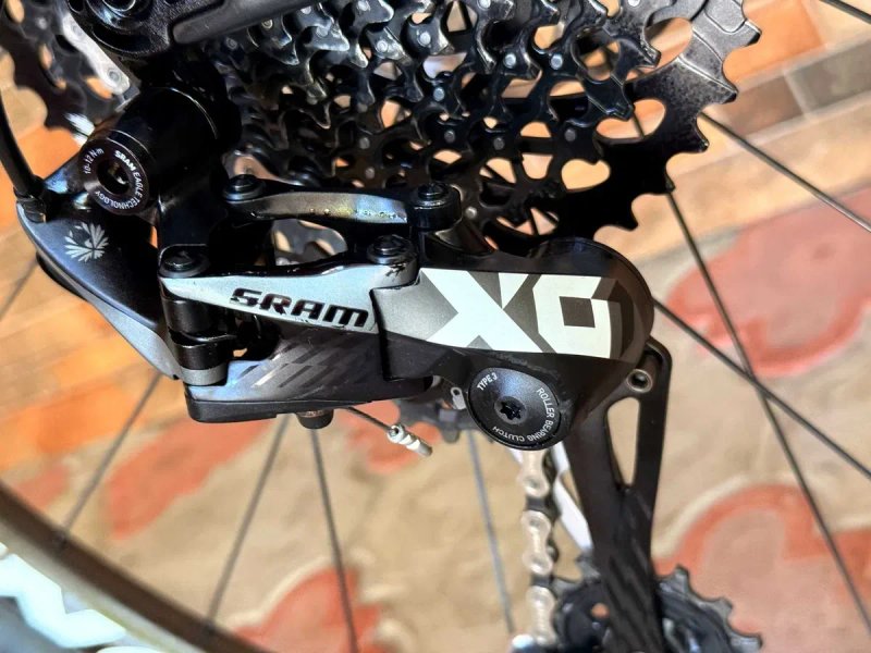 Велосипед CANYON Exceed 29"XL" SRAM X01, 1x12, Rock Shox SID Воздух CARBON Колеса 9.9 Кг — фото 7