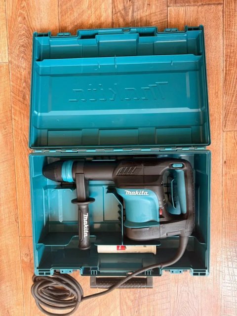 Відбійний молоток Makita HM0870C