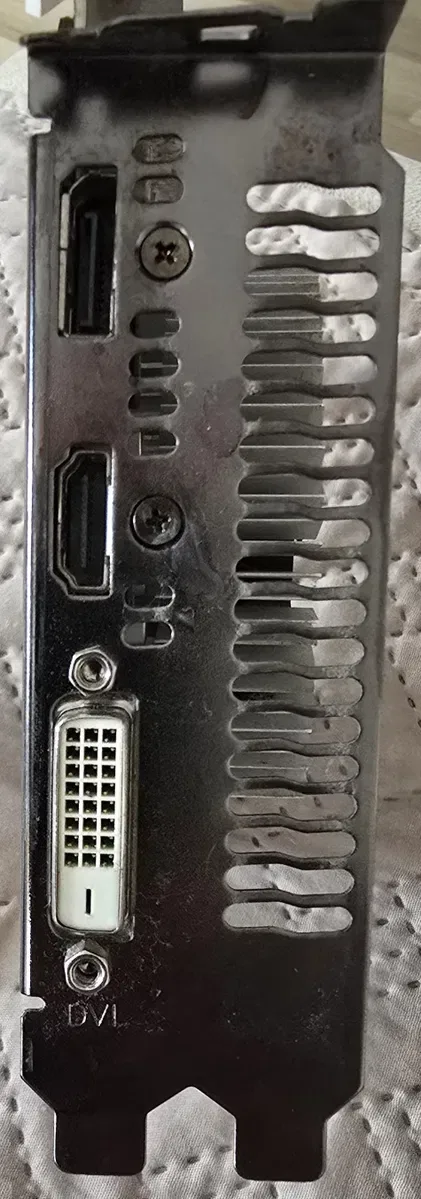 Відеокарта Asus NVIDIA GeForce GTX 1050 2gb — фото 3