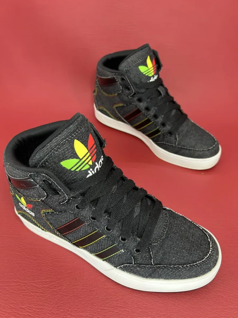 Високі кросівки-хайтопи 37.5р. Унісекс .Adidas Originals Rasta Denim (артикул V21148) з колекції 2012 року. — фото 3