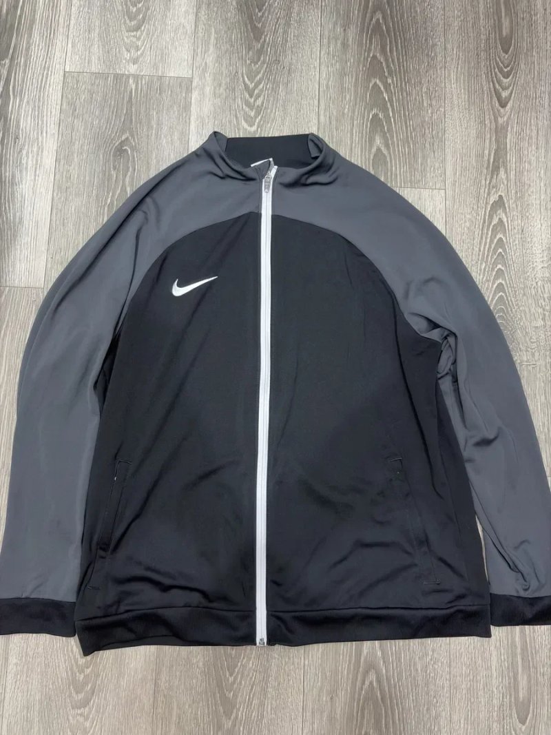 Вітровка Nike , у чорному кольорі , в розмірі XL