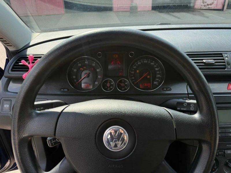 Volkswagen Passat B6 — фото 6