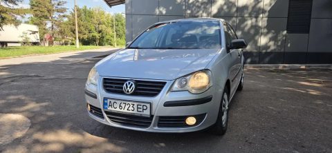 VOLKSWAGEN Polo бензин