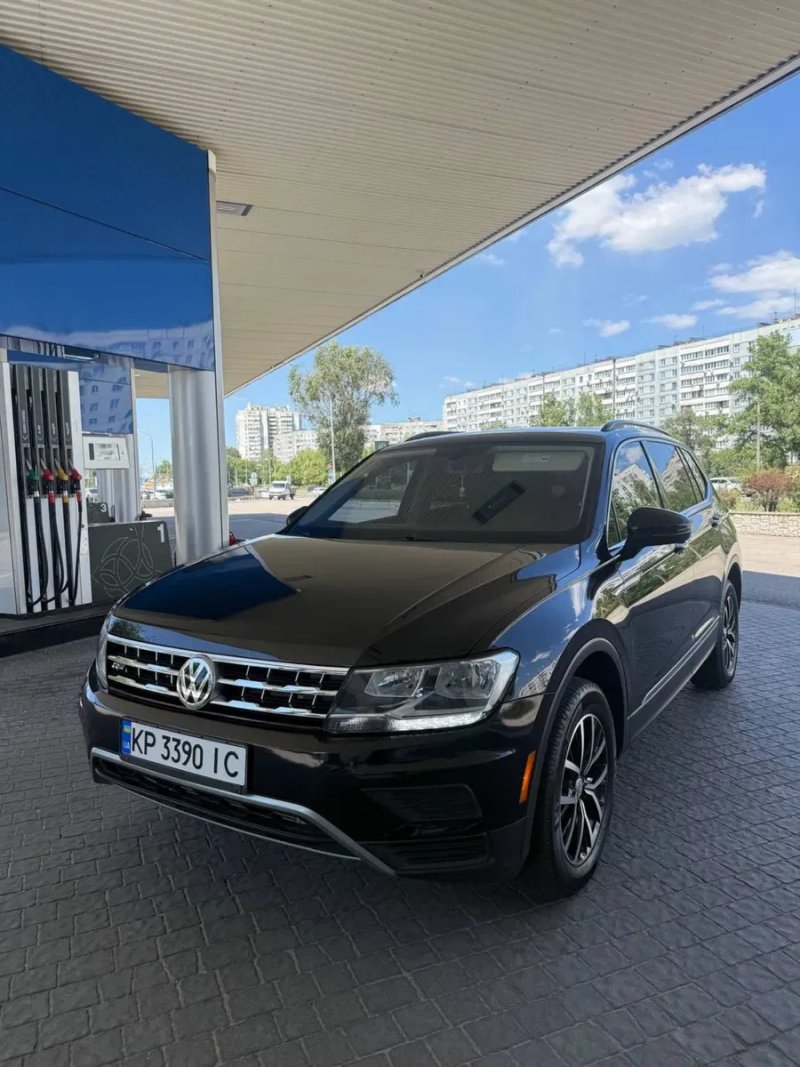 Volkswagen Tiguan 2021 года. — фото 4