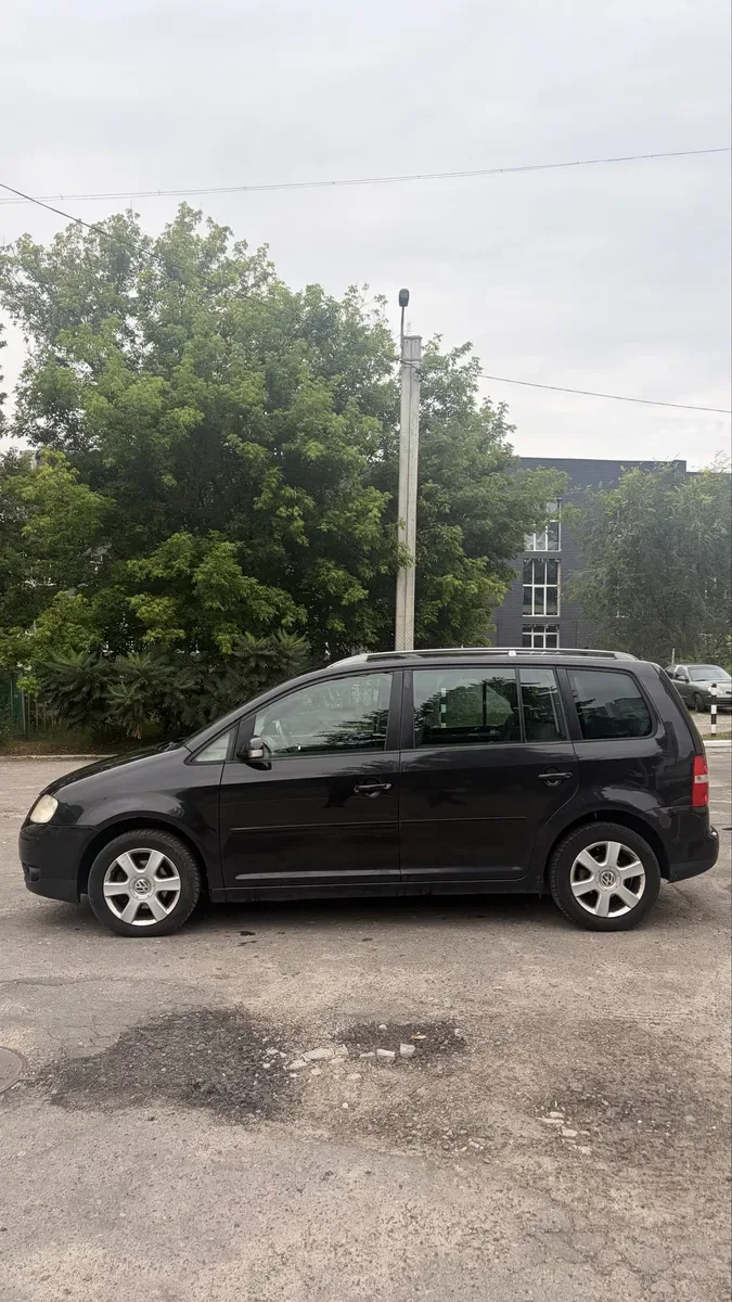 Volkswagen Touran 1.9 TDI — фото 8