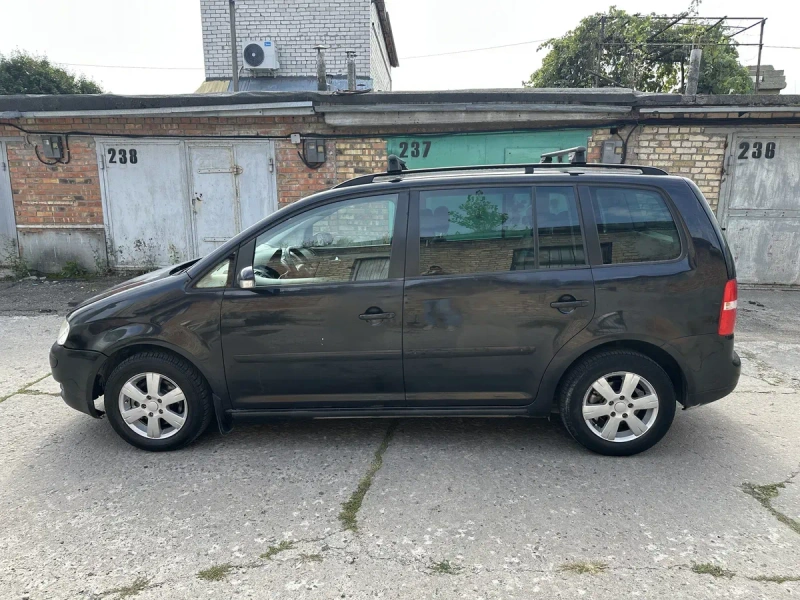 Volkswagen Touran на Автоматі! 7 місць! В Києві! — фото 8