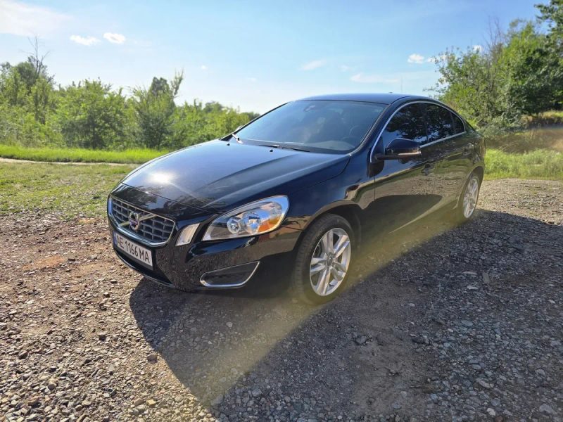 Volvo S60 2.5 T5 — фото 3