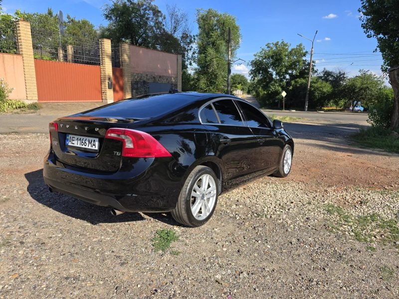 Volvo S60 2.5 T5 — фото 6