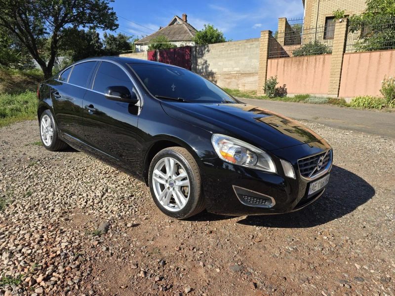 Volvo S60 2.5 T5 — фото 8
