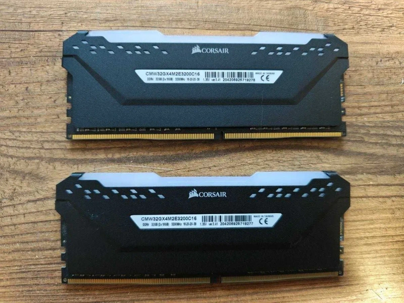 Вживане/ГАРАНТІЯ | Оперативна пам'ять DDR4 32GB (2x16GB) 3200/CL16 Corsair Vengeance PRO RGB (CMT32GX4M2E3200C16) — фото 2