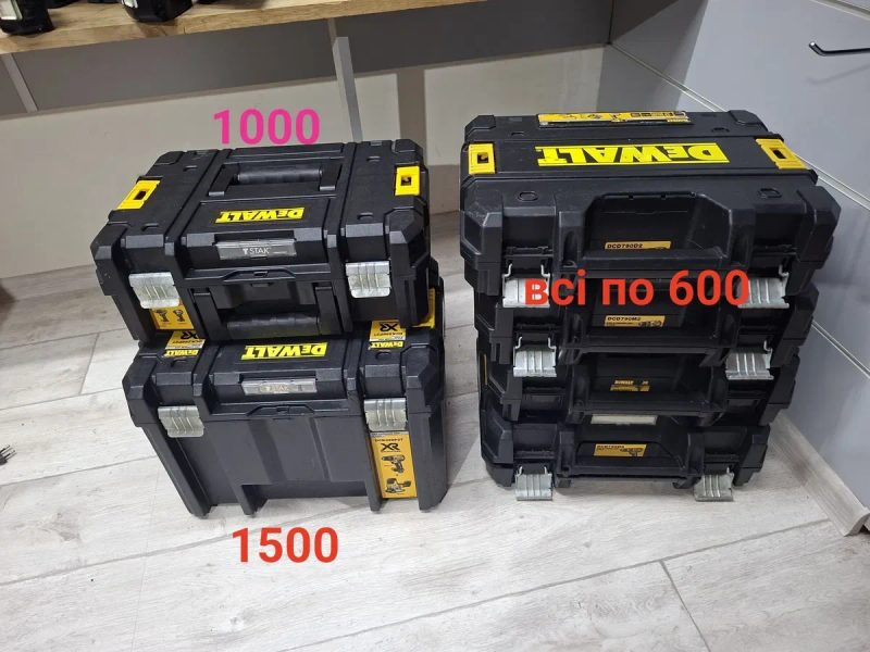 Вживаний Dewalt T STAK Девалт ящик під інструмент оригінал — фото 2