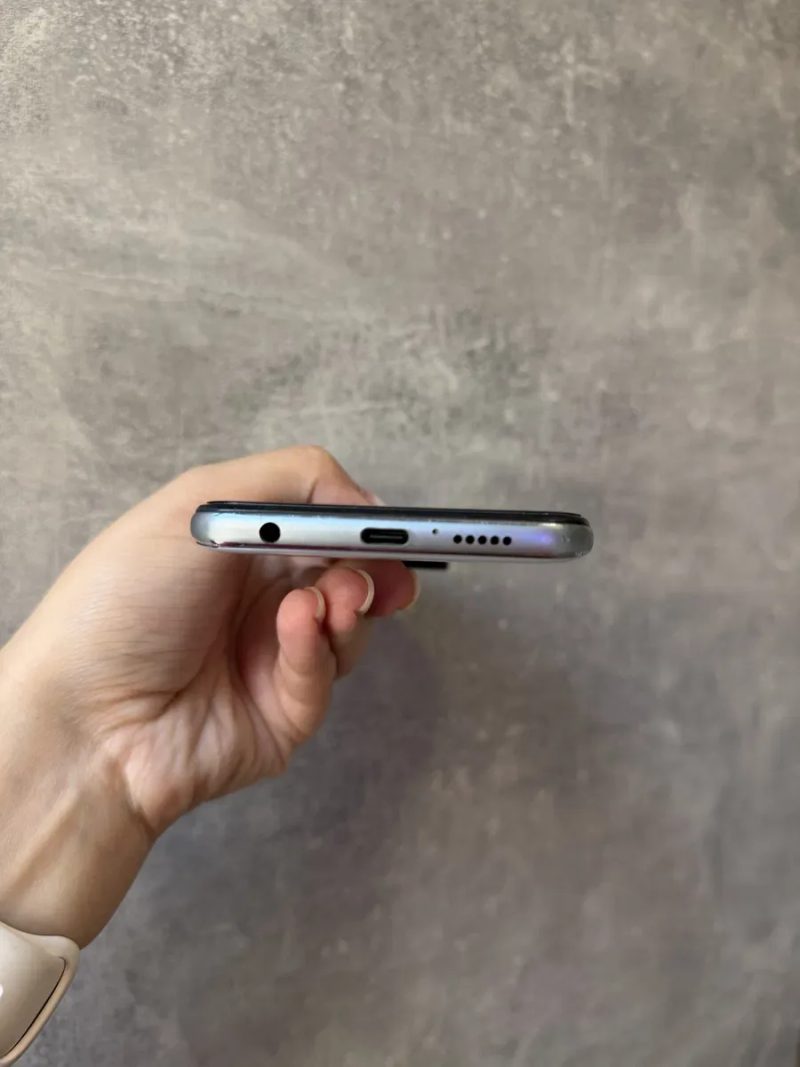 Xiaomi Redmi Note 9S 4/64 в дуже гарному стані. Гарантія 30 днів. У подарунок поклеїли захисне скло! — фото 5