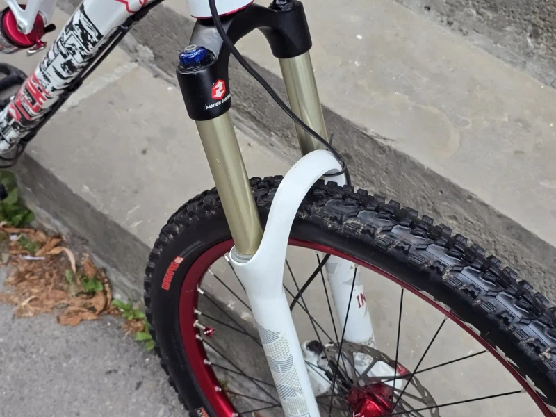 YT Industries Play | Велосипед Slopestyle, двопідвіс слоуп, дьорт, мтб, стріт, mtb street, dirtjump — фото 4