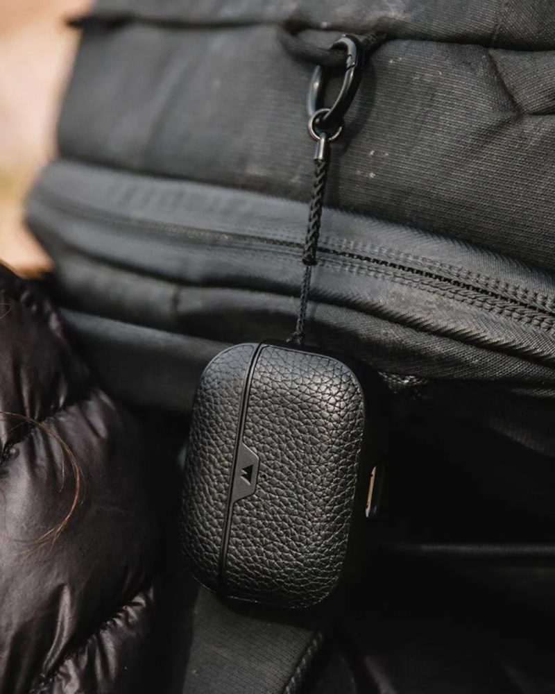Защитный кейс "Mous" Black Leather к наушникам Apple AirPods Pro 1 и 2 — фото 8