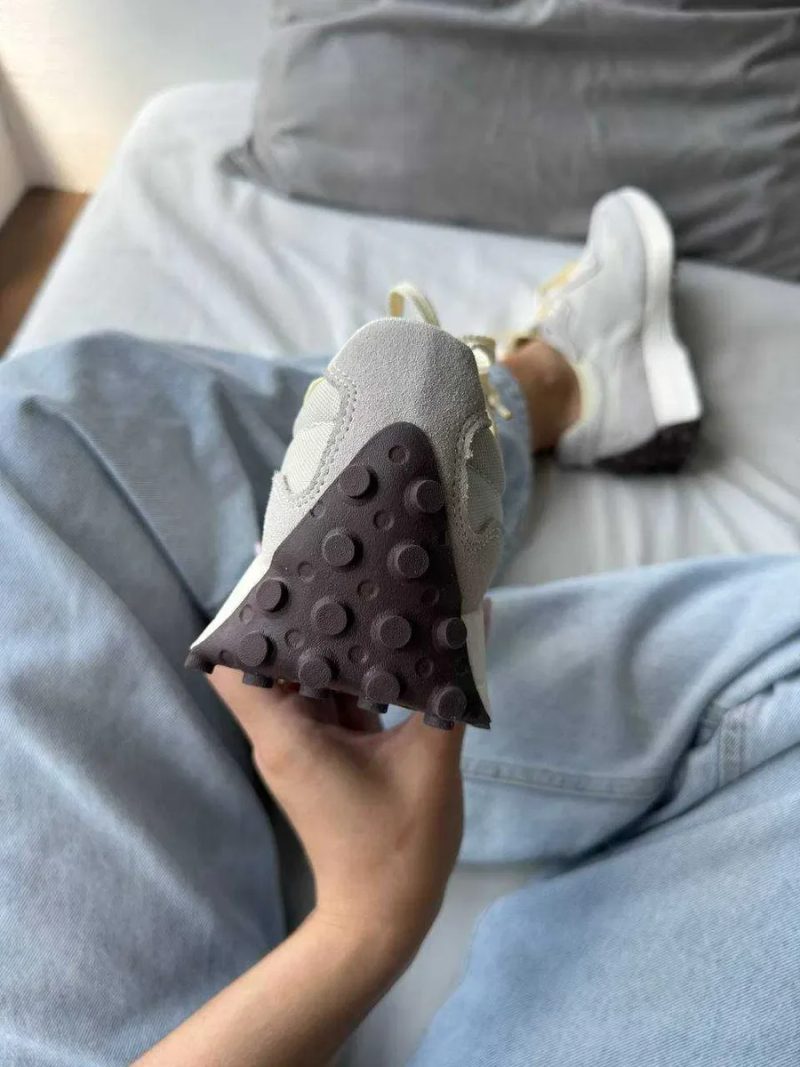 Женские кроссовки New Balance 327 beige / Нью Беленс 327 бежевые 36 37 38 39 40 — фото 3