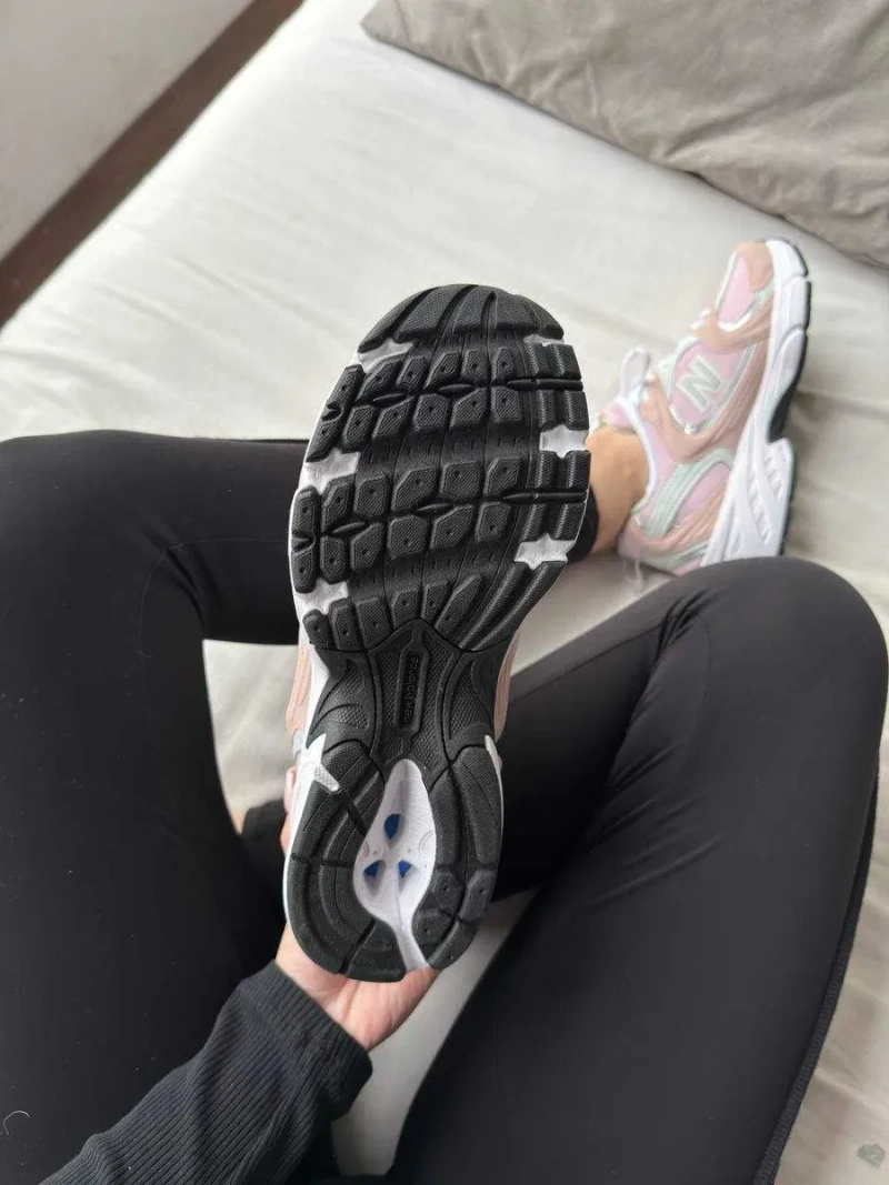Женские кроссовки New balance 530 pink white / Нью Беленс 530 розовые белые 36 37 38 39 40 — фото 7