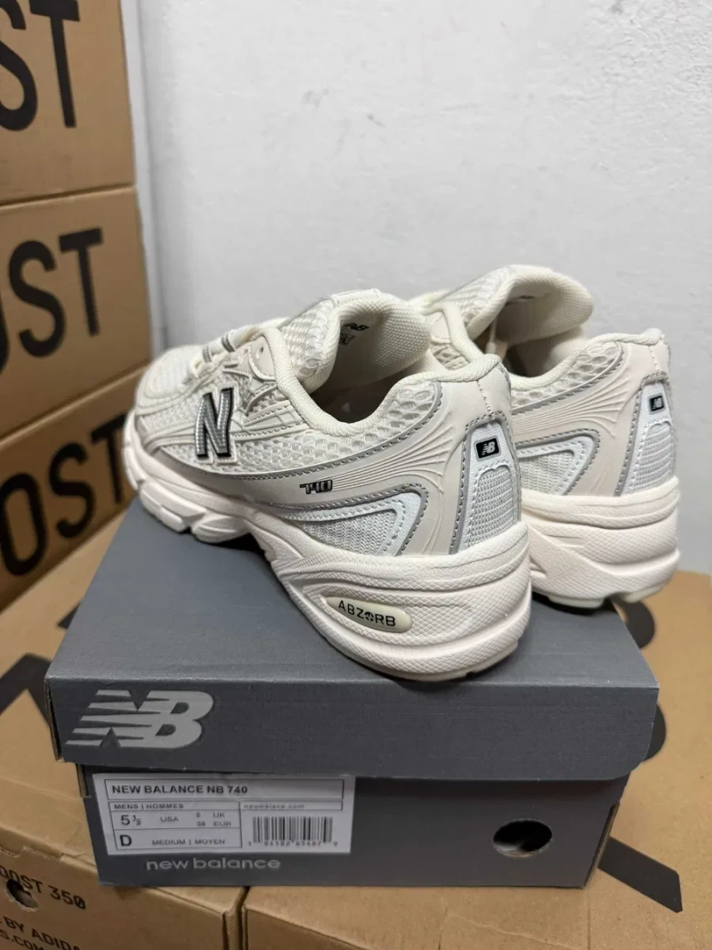 Женские кроссовки New balance 740 Beige / Нью Беленс 740 бежевые 36 37 38 39 40 — фото 2