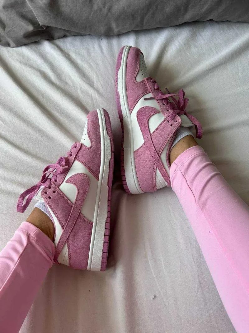 Женские кроссовки Nike Dunk low pink white / Найк СБ Данки розовые замшевые 36 37 38 39 40 — фото 6