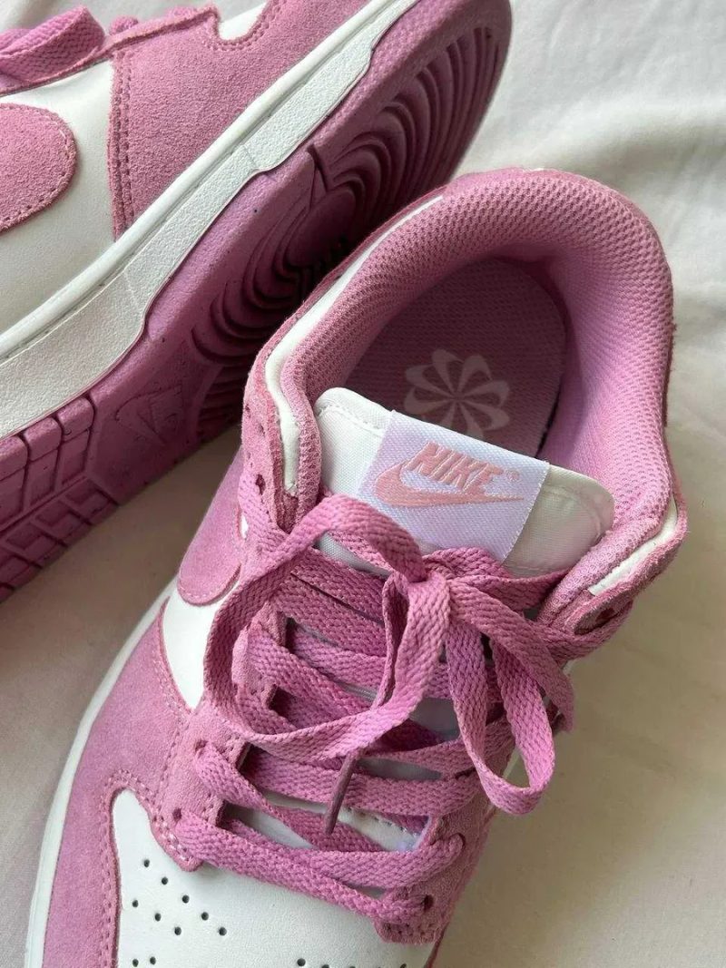 Женские кроссовки Nike Dunk low pink white / Найк СБ Данки розовые замшевые 36 37 38 39 40 — фото 7