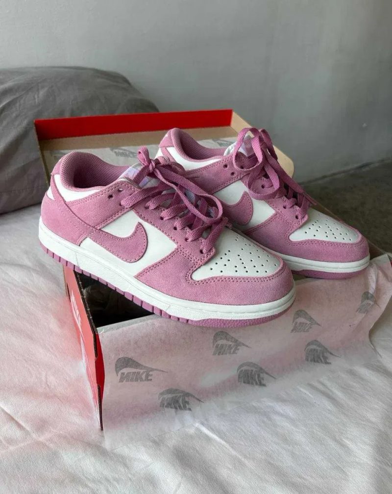 Женские кроссовки Nike Dunk low pink white / Найк СБ Данки розовые замшевые 36 37 38 39 40 — фото 8