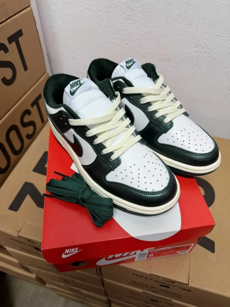 Женские кроссовки Nike Dunk SB low Chameleon Green / Найк Данк хамелеон зеленые 36 37 38 39 40 — фото 2