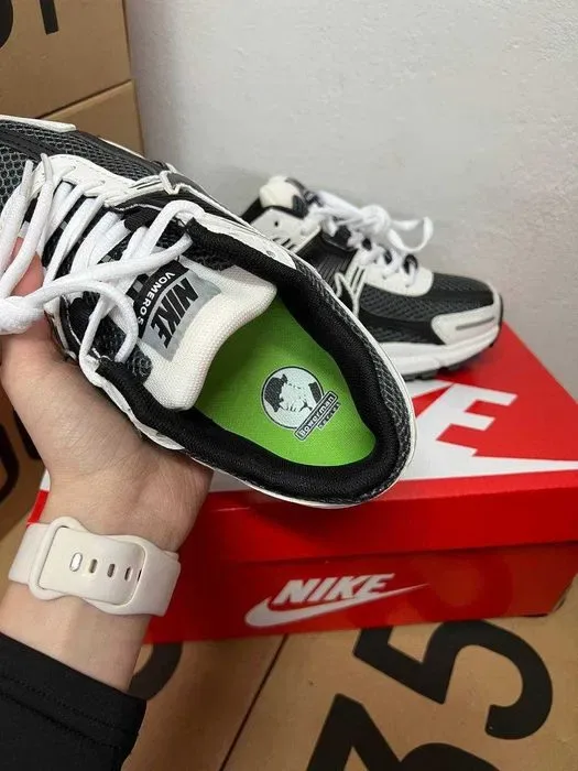 Женские кроссовки Nike Vomero 5 / Найк Вомеро серый чорный 36 37 38 39 40 — фото 3