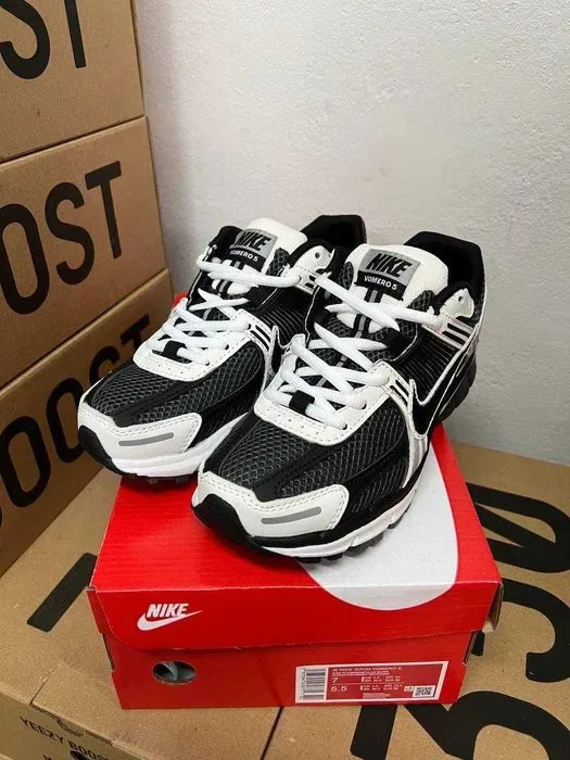 Женские кроссовки Nike Vomero 5 / Найк Вомеро серый чорный 36 37 38 39 40 — фото 5