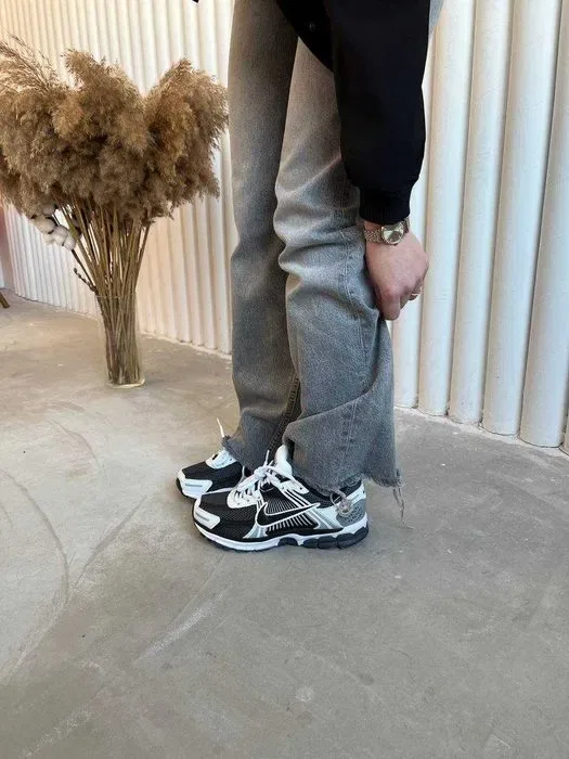Женские кроссовки Nike Vomero 5 / Найк Вомеро серый чорный 36 37 38 39 40 — фото 7