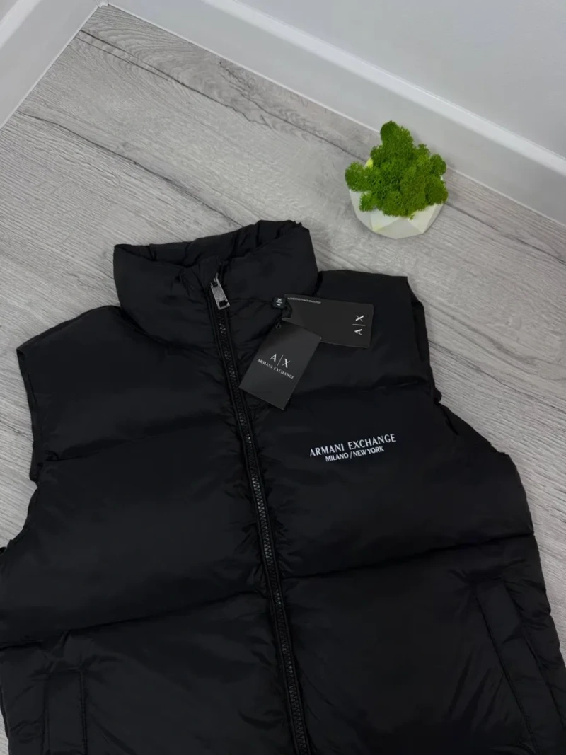 Жилетка Armani Exchange New York чорна Безрукавка чоловіча Армані — фото 3
