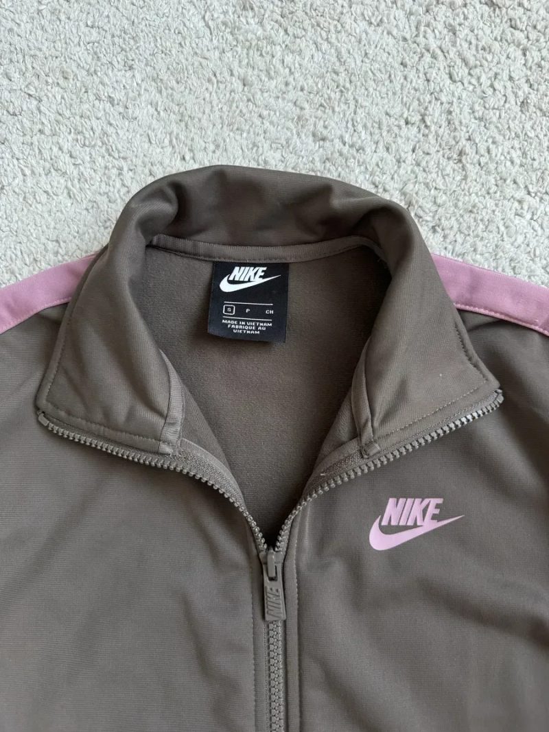 Жіноча спортивна олімпійка Nike — фото 4