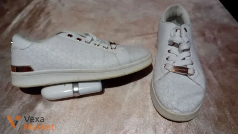 Жіноче взуття Converse, Superga, Vans, Disney, Elle Sport, NB, Carvela Kurt Geiger — фото 3