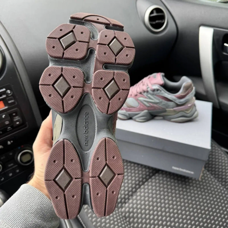 Жіночі бордові кросівки нюбеланс New Balance 9060 Truffle Rich Earth — фото 6